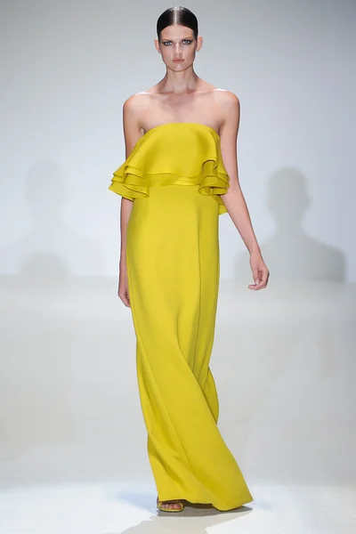 Look 32